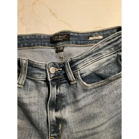 Judy Blue MidRise Boyfriend Fit Jeans Stretch Sz 7/28 Bleach Wash - Picture 4 of 9